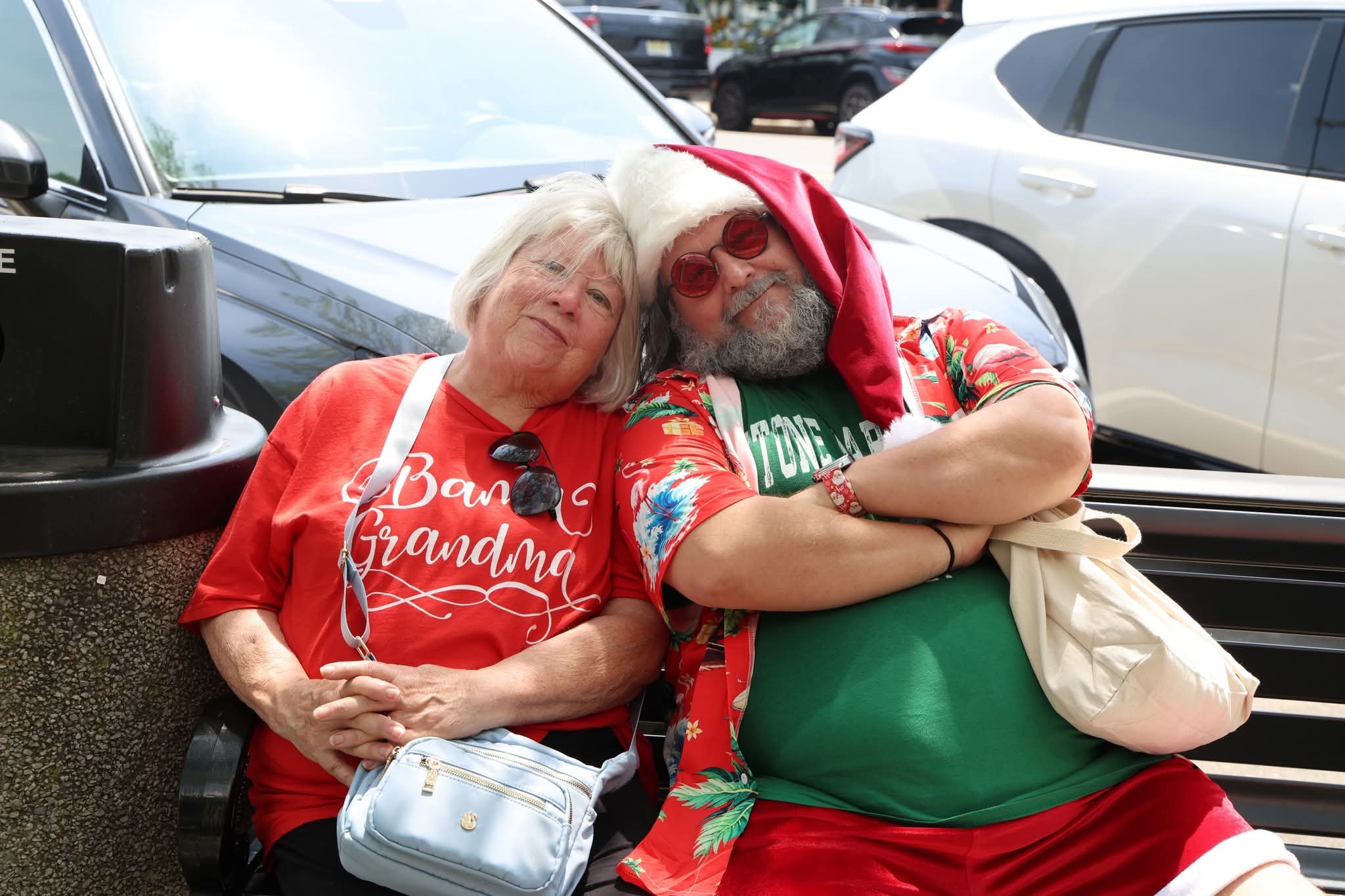 Cape May County Santa with a family outdoors in Stone Harbor