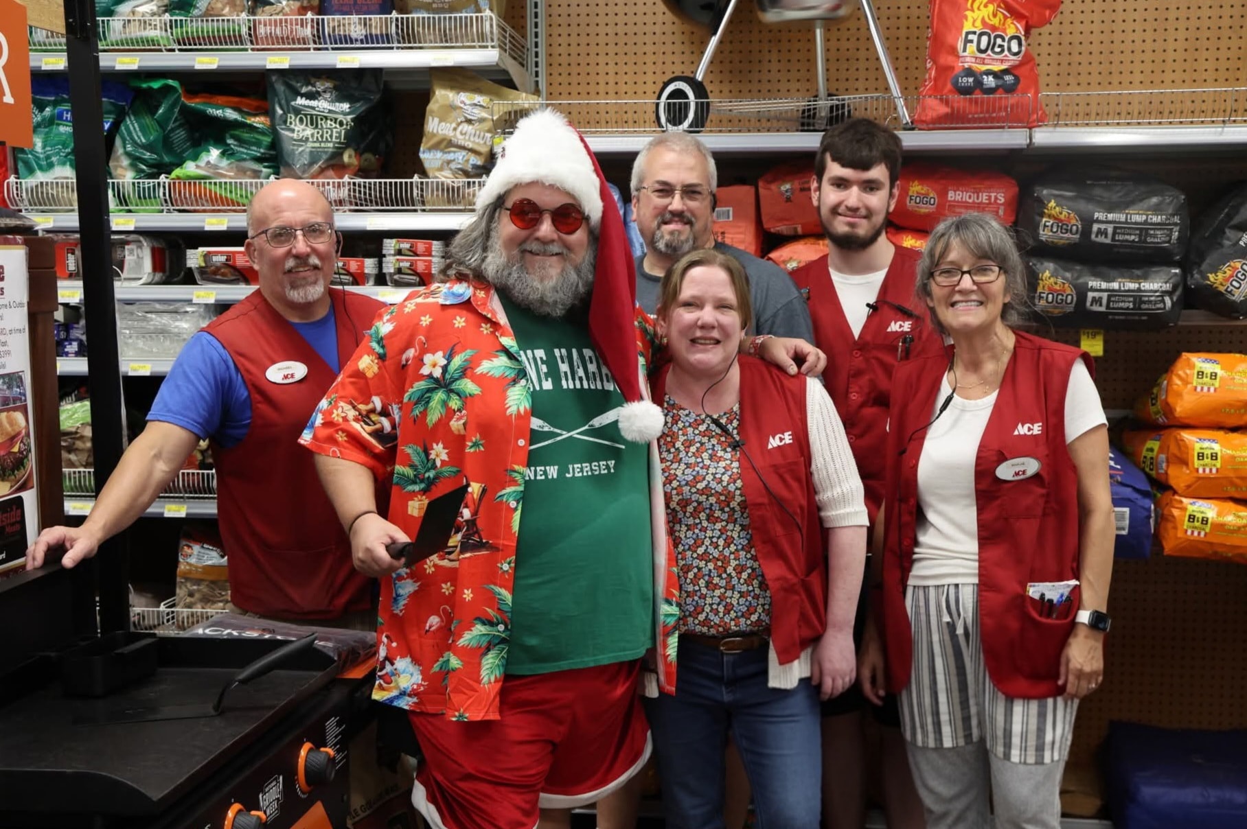 Cape May County Santa with a family on the street
